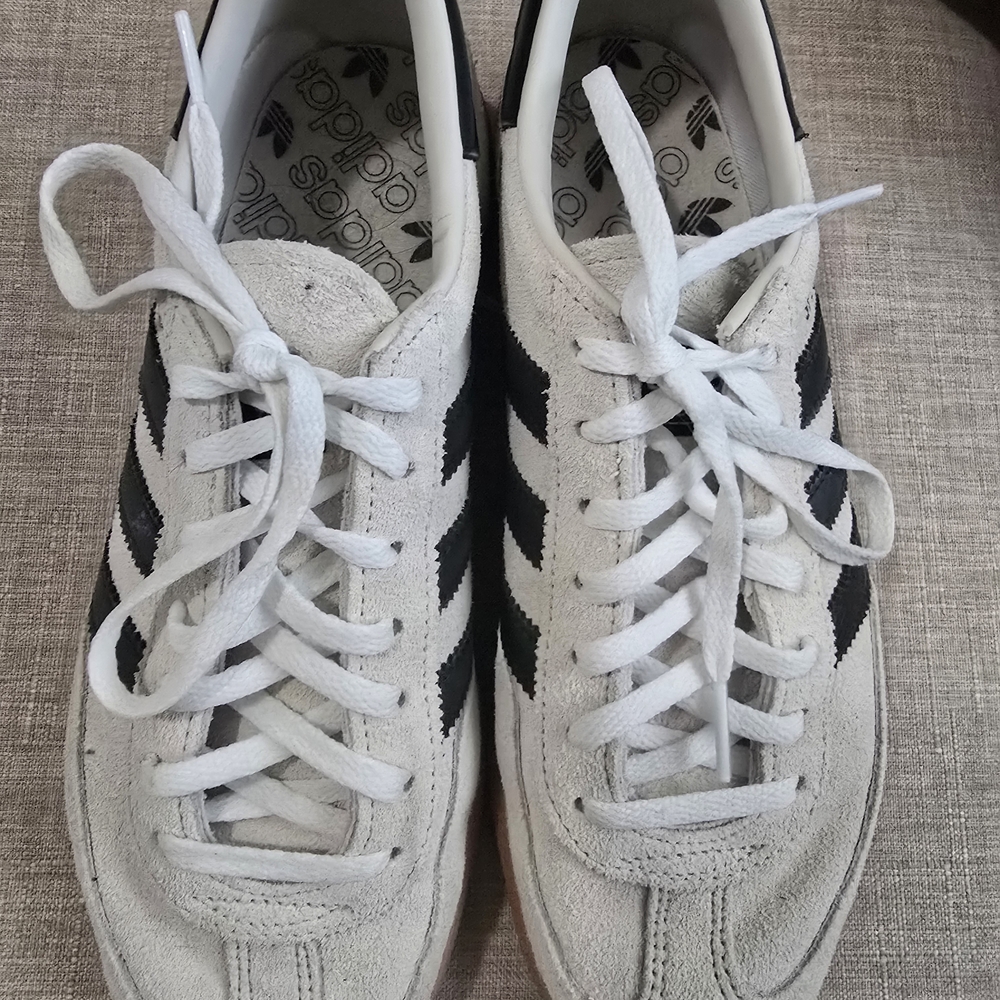 Adidas Women's Athletic Shoes - Cream and Black